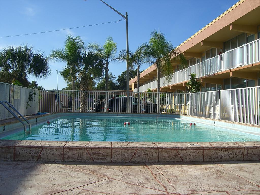 America'S Best Inn & Suites-Lakeland Exteriör bild