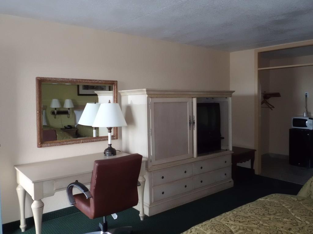 America'S Best Inn & Suites-Lakeland Exteriör bild