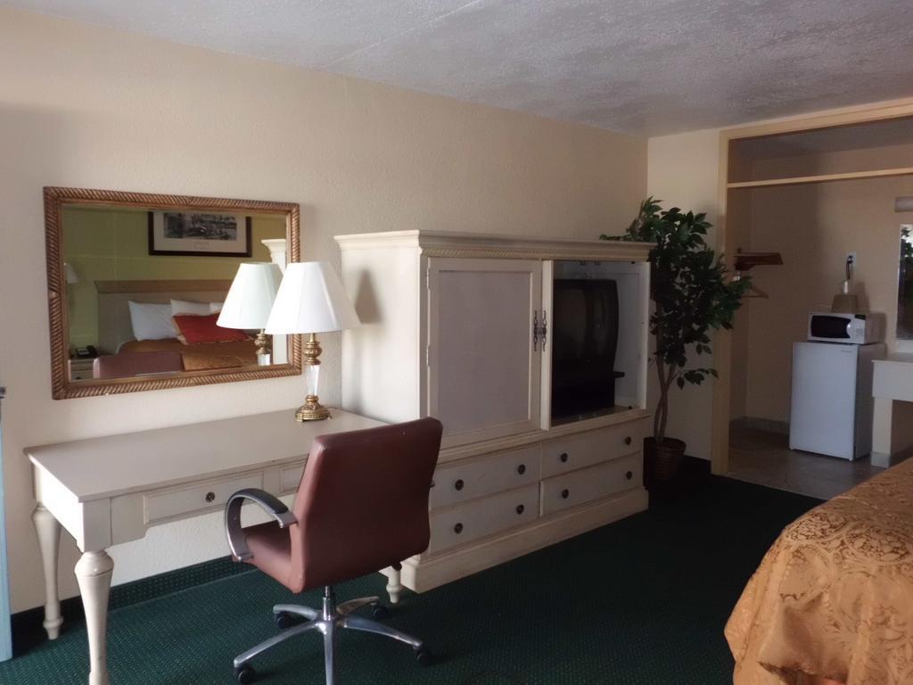 America'S Best Inn & Suites-Lakeland Exteriör bild
